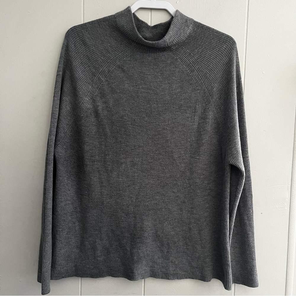Earth Music & Ecology Gray Mock Neck Pullover Knit Sweater Woman’s Sz F (M-L)